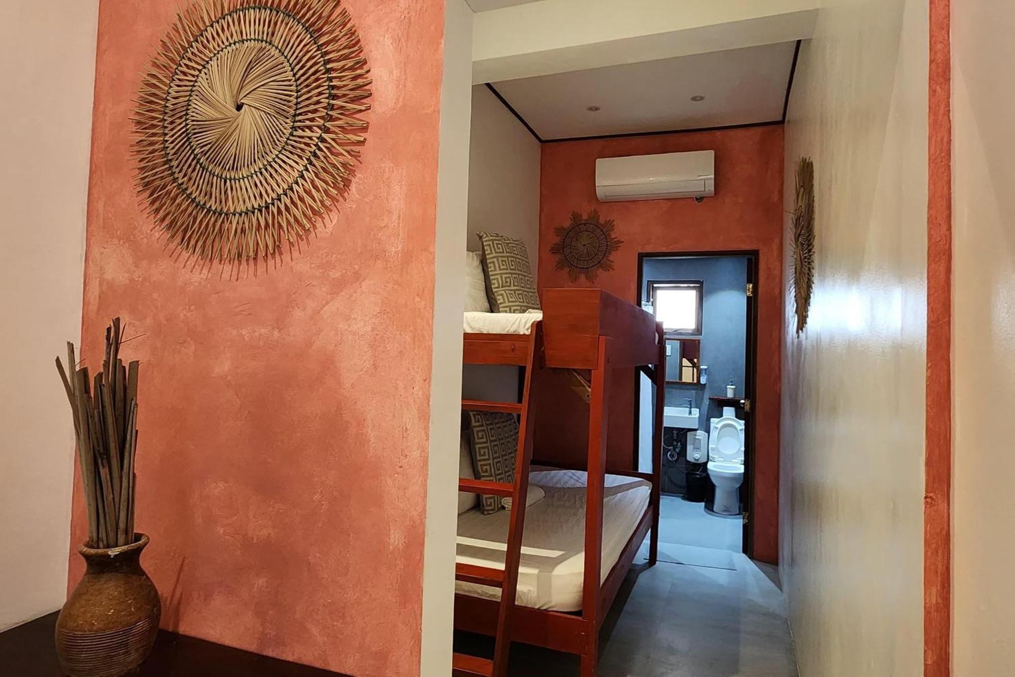 Sirom Beach House Tambobong Kültér fotó