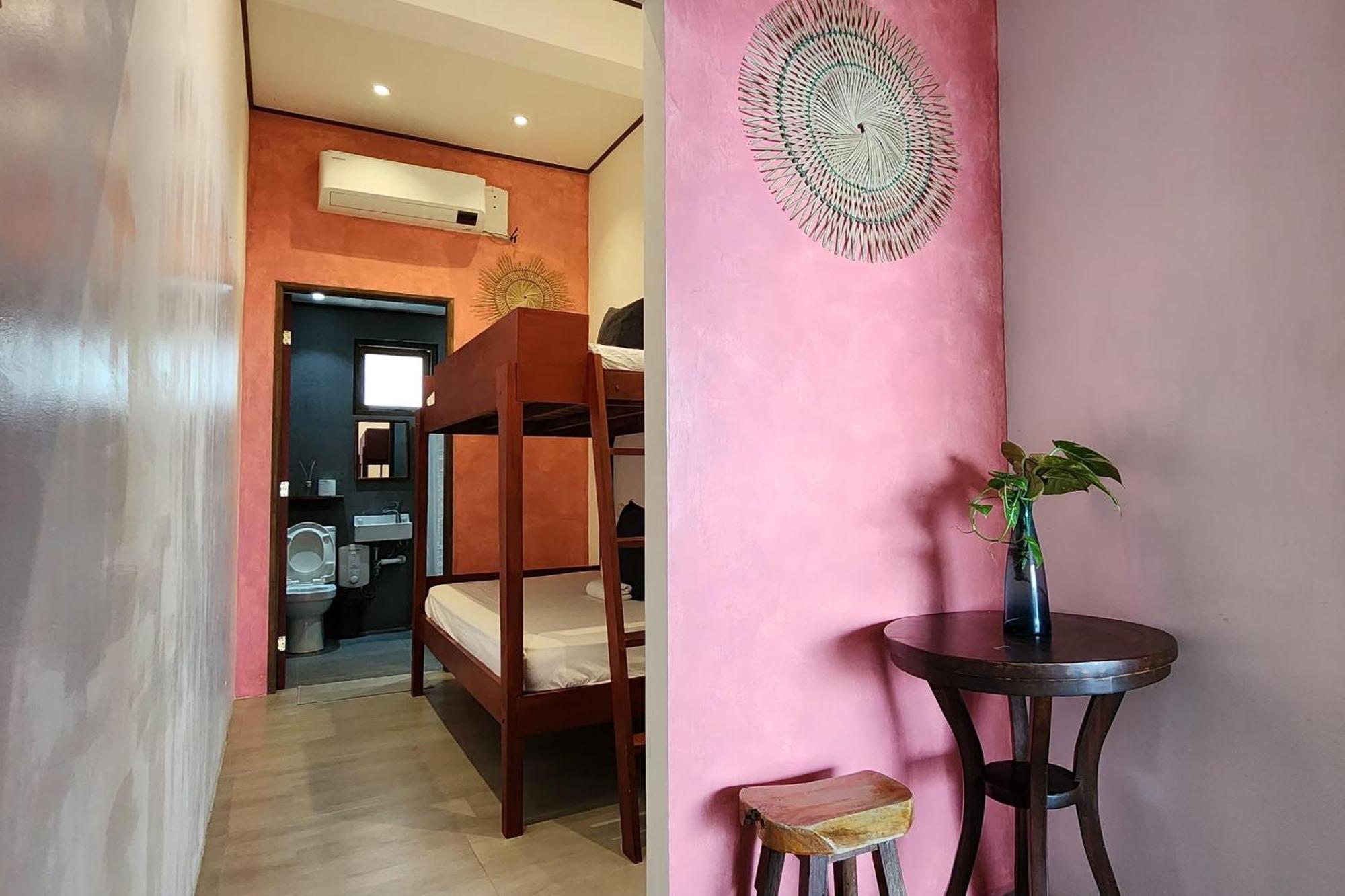 Sirom Beach House Tambobong Kültér fotó