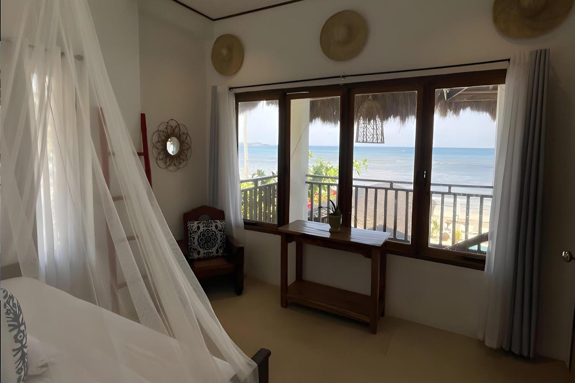 Sirom Beach House Tambobong Kültér fotó