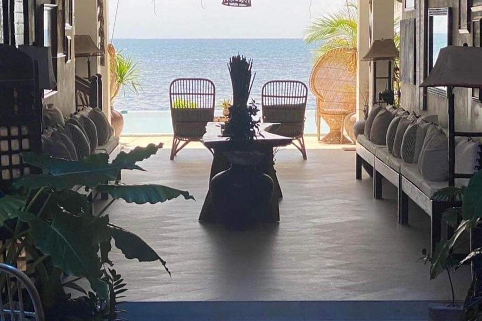 Sirom Beach House Tambobong Kültér fotó